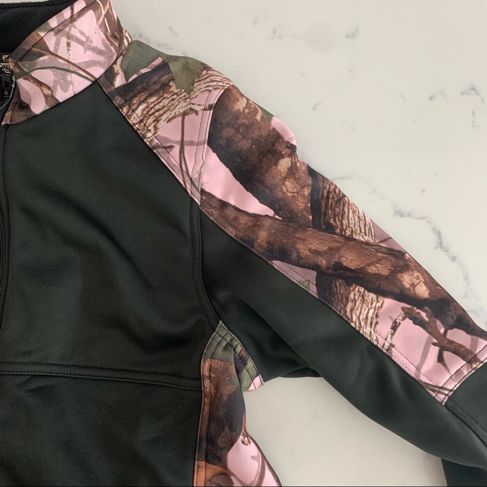 Women’s Soft Shell Jacket. - Picture 4 of 7
